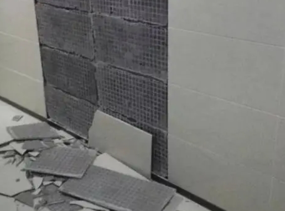 安新县瓷砖空鼓维修公司分享下安新县墙砖松动维修的知识